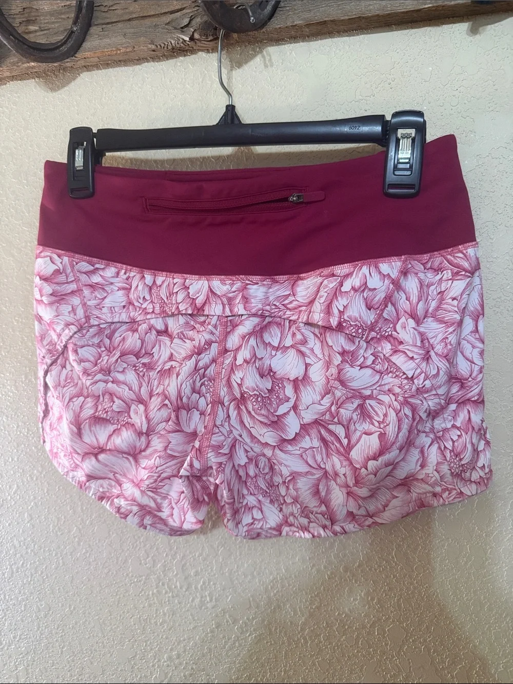 lululemon athletica run timesII floral bloom white star ruby Waistband